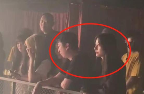 青岛吃瓜网红事件视频,一场网络舆论的风暴与反思 第3张 青岛吃瓜网红事件视频,一场网络舆论的风暴与反思 第3张